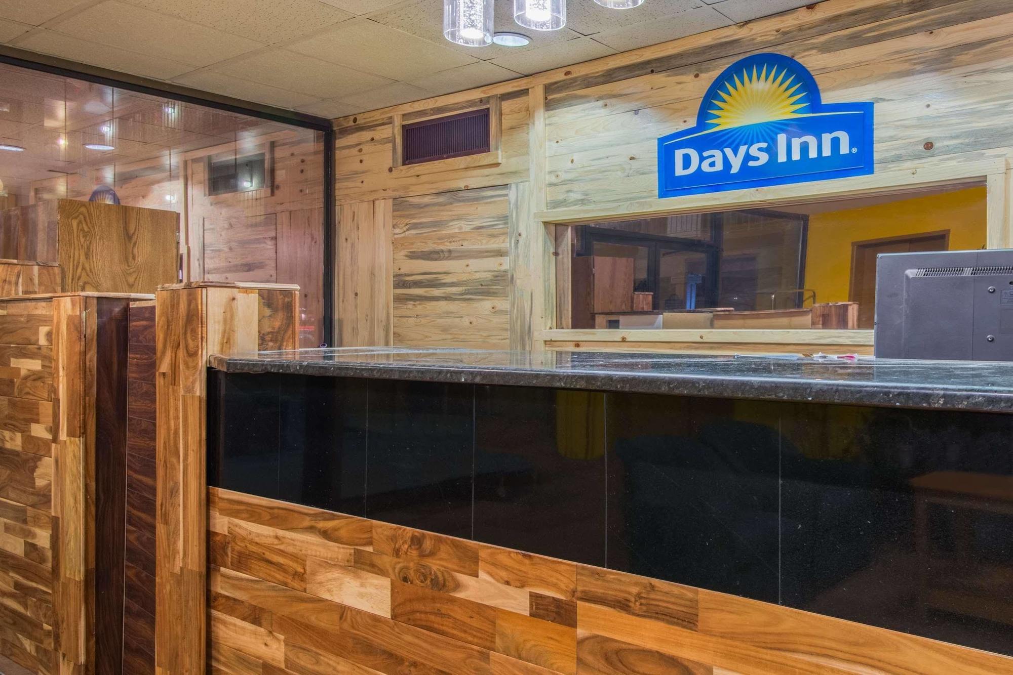 Days Inn Missoula University Exterior photo